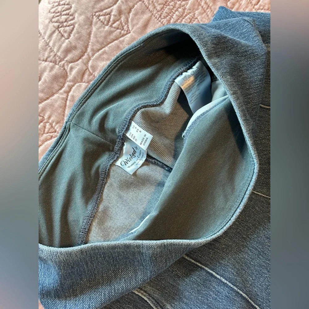 Women with Control Blue Skinny Jeans - Picture 13 of 13